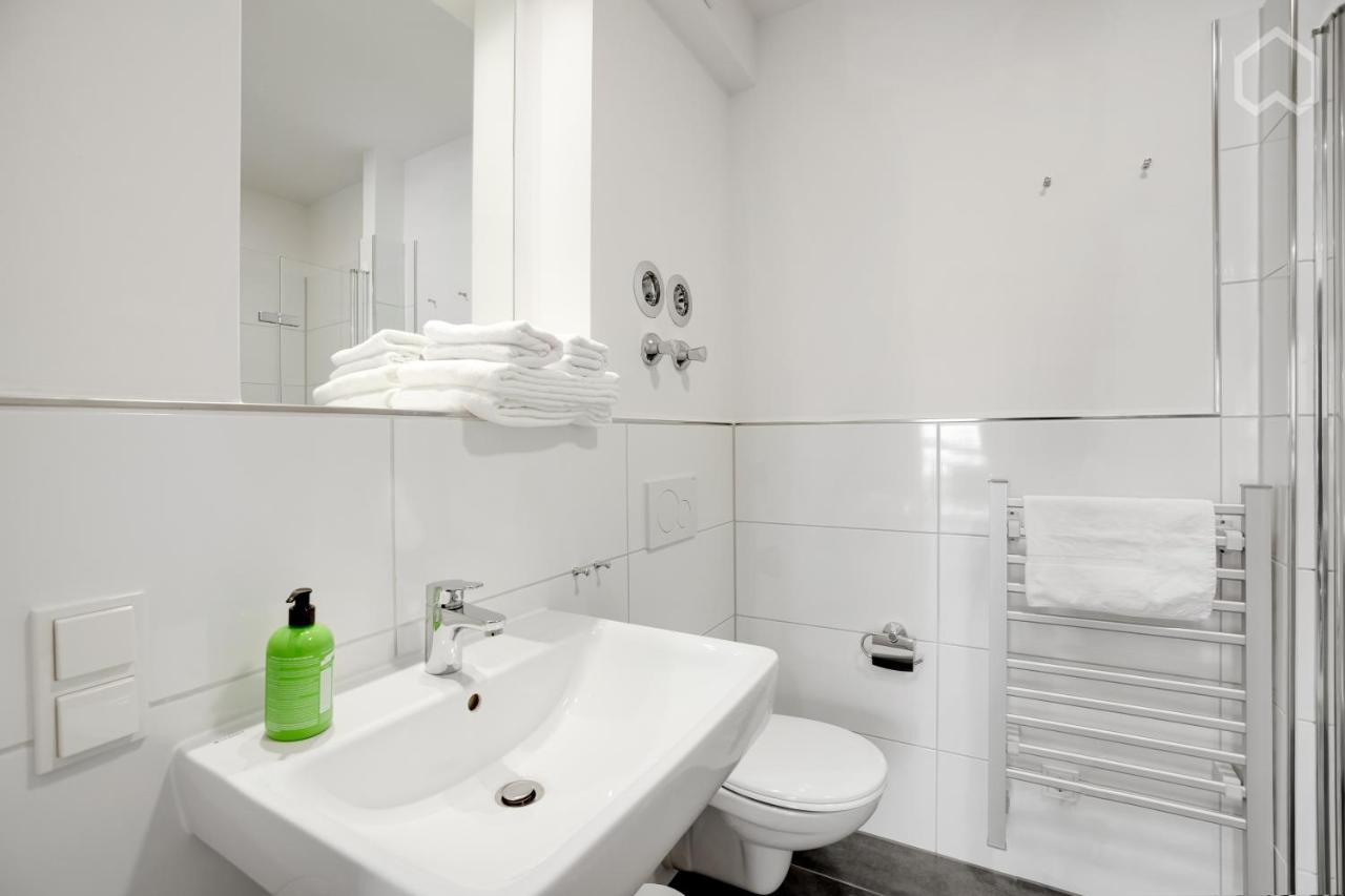 Boardinghouse Living28 *